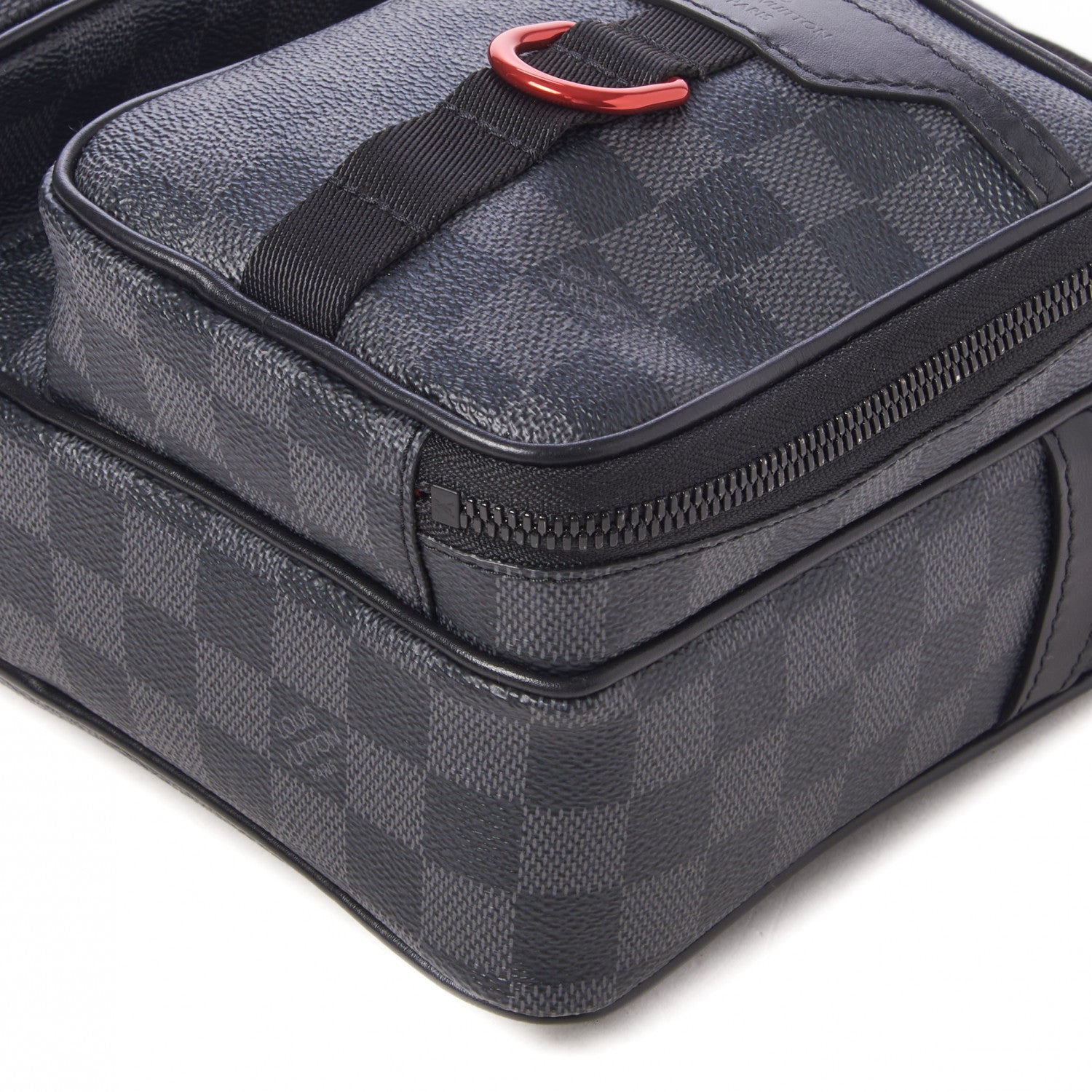 Louis Vuitton Damier Graphite Utility Messenger 5 of 9
