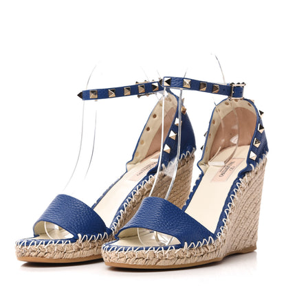 Valentino Garavani Grained Calfskin Rockstud Ankle Strap Espadrille 15/105mm Wedge Sandals 37 Blu Delft Natural 3 of 8