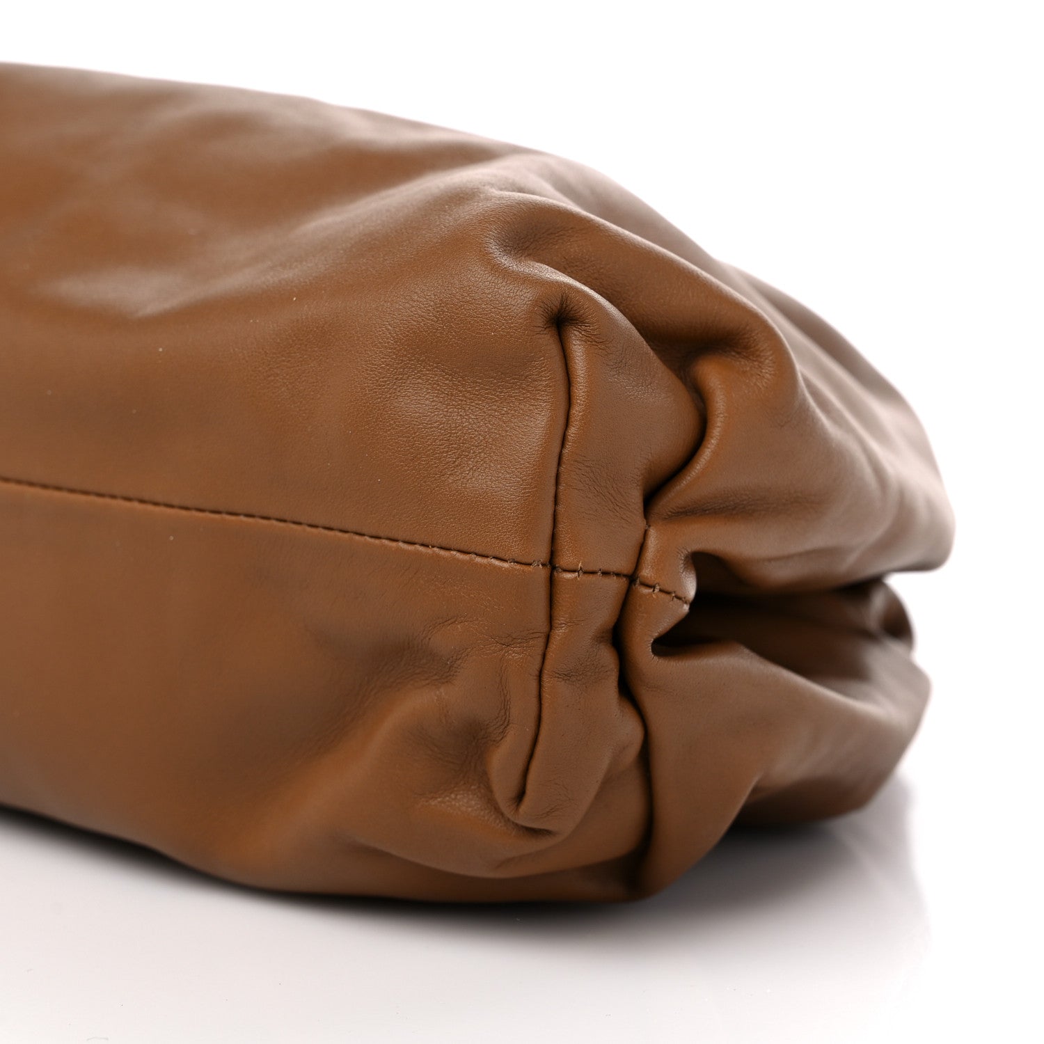 Bottega Veneta Smooth Butter Calf The Pouch Oversized Clutch Cammello 9 of 10