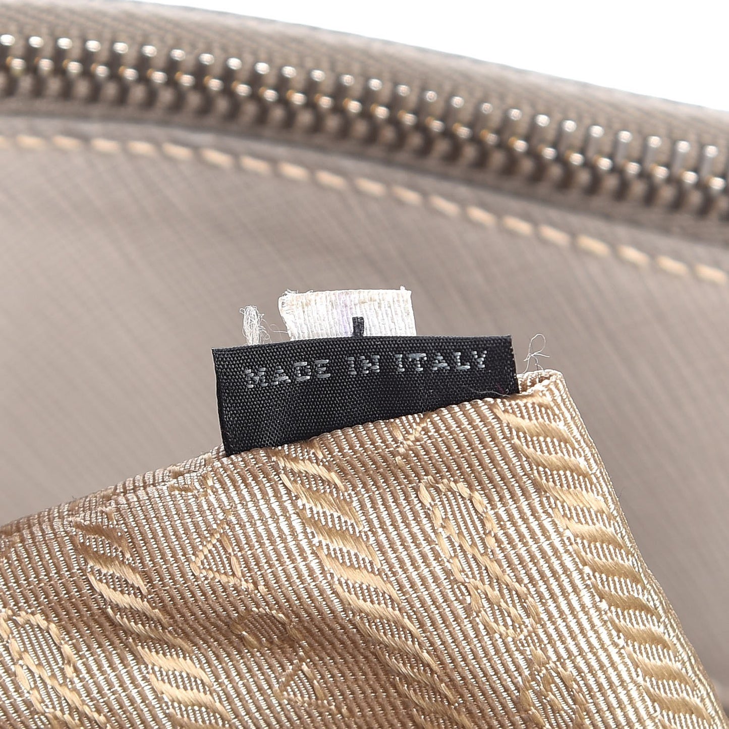 Saffiano Lux Extra Large Galleria Double Zip Tote Argilla