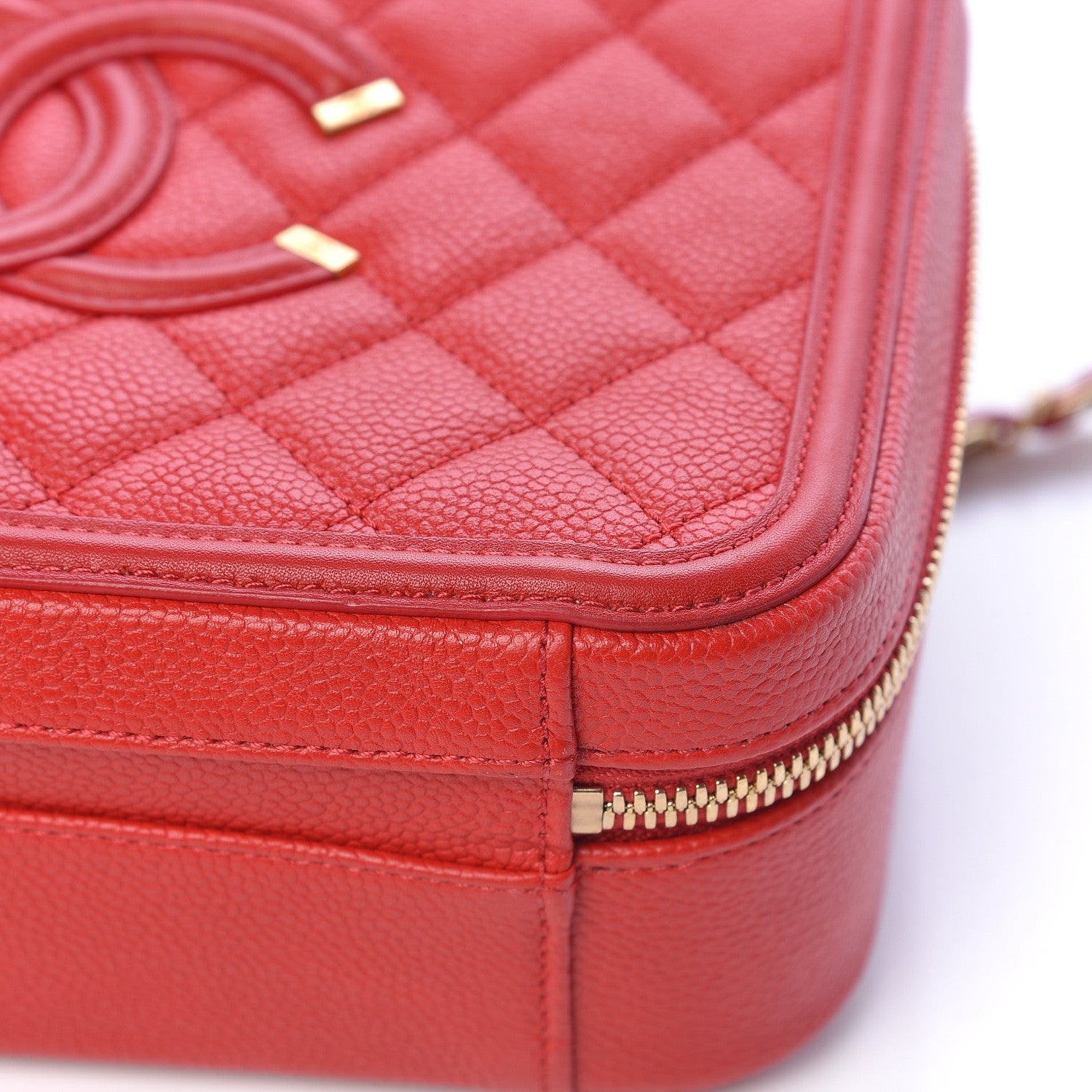 Chanel Caviar Quilted Medium CC Filigree Vanity Case Red 11 of 13