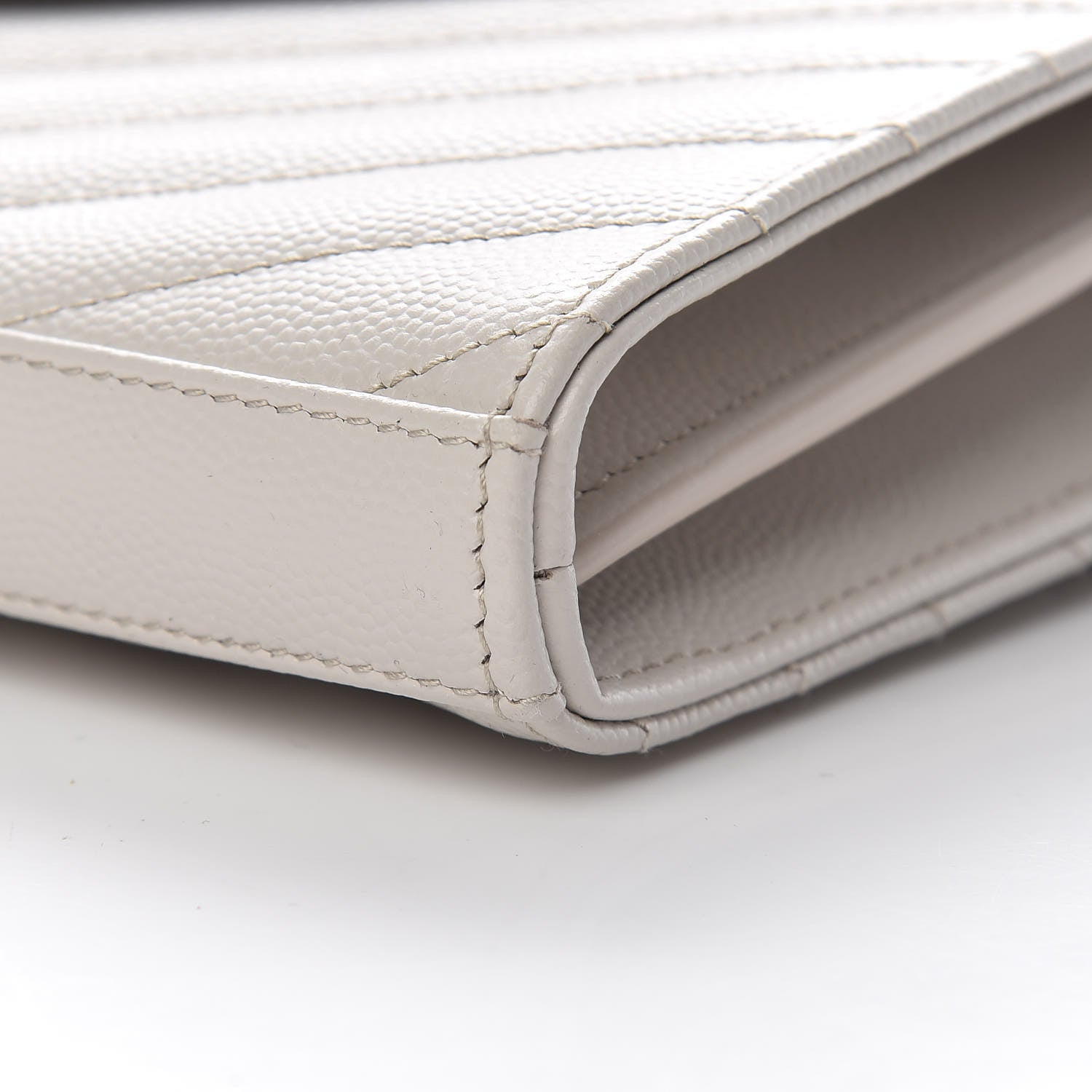 Saint Laurent Grain De Poudre Matelasse Chevron Monogram Chain Wallet Icy White 9 of 9