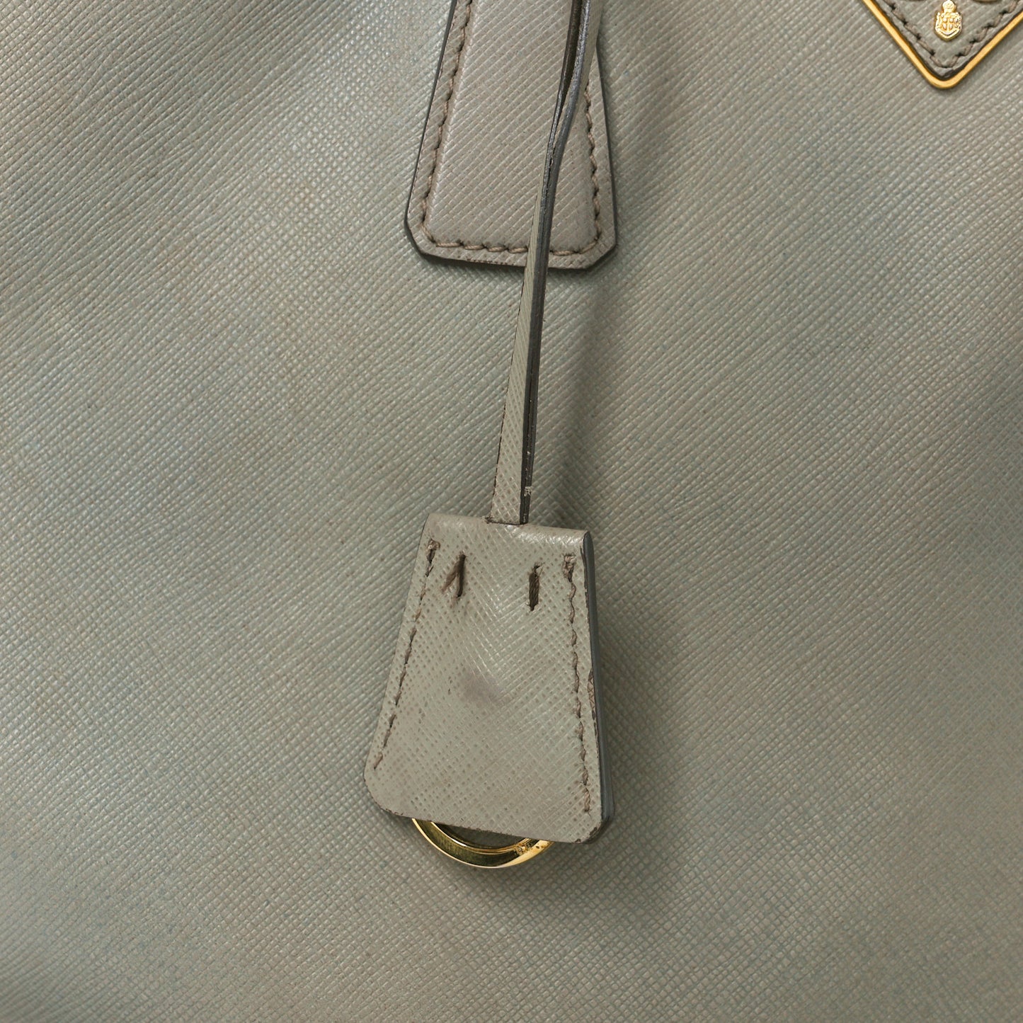 Saffiano Medium Galleria Double Zip Tote Argilla