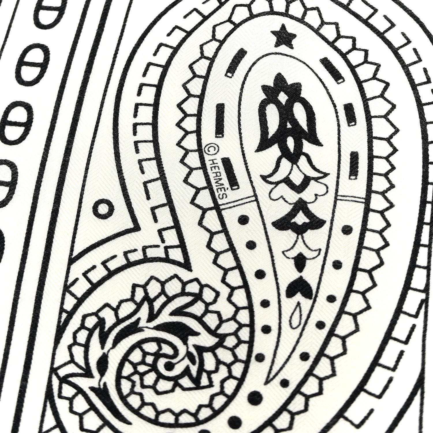 Hermes Cashmere Silk Cheval De Coeur Bandana Shawl 140 White Black 6 of 7