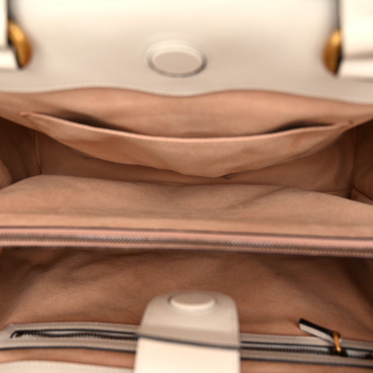 Calfskin Matelasse Medium GG Marmont Tote White