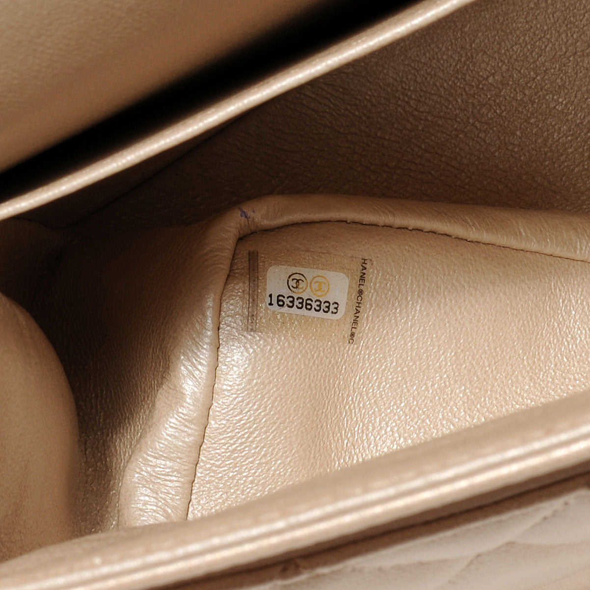 Lambskin Quilted Maxi Double Flap Pearl