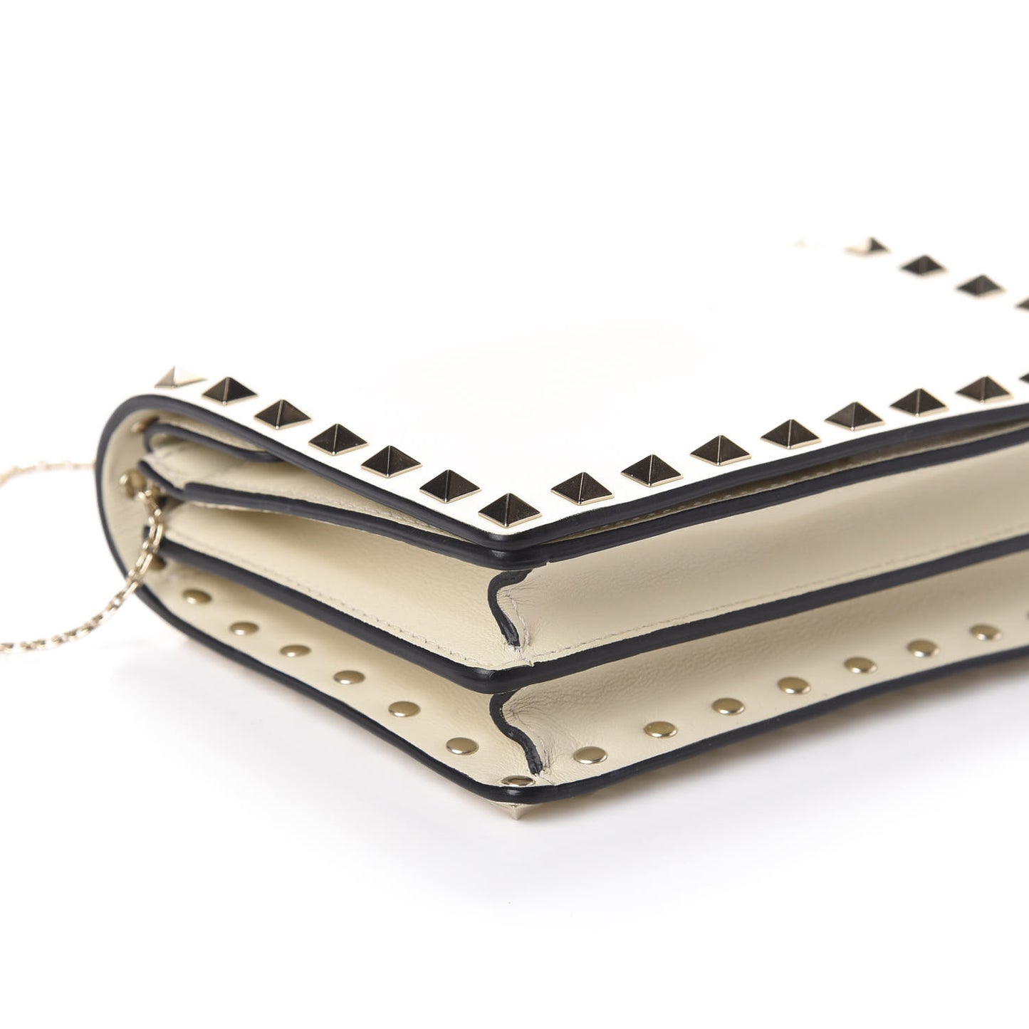 Vitello Rockstud Wallet on Chain Ivory