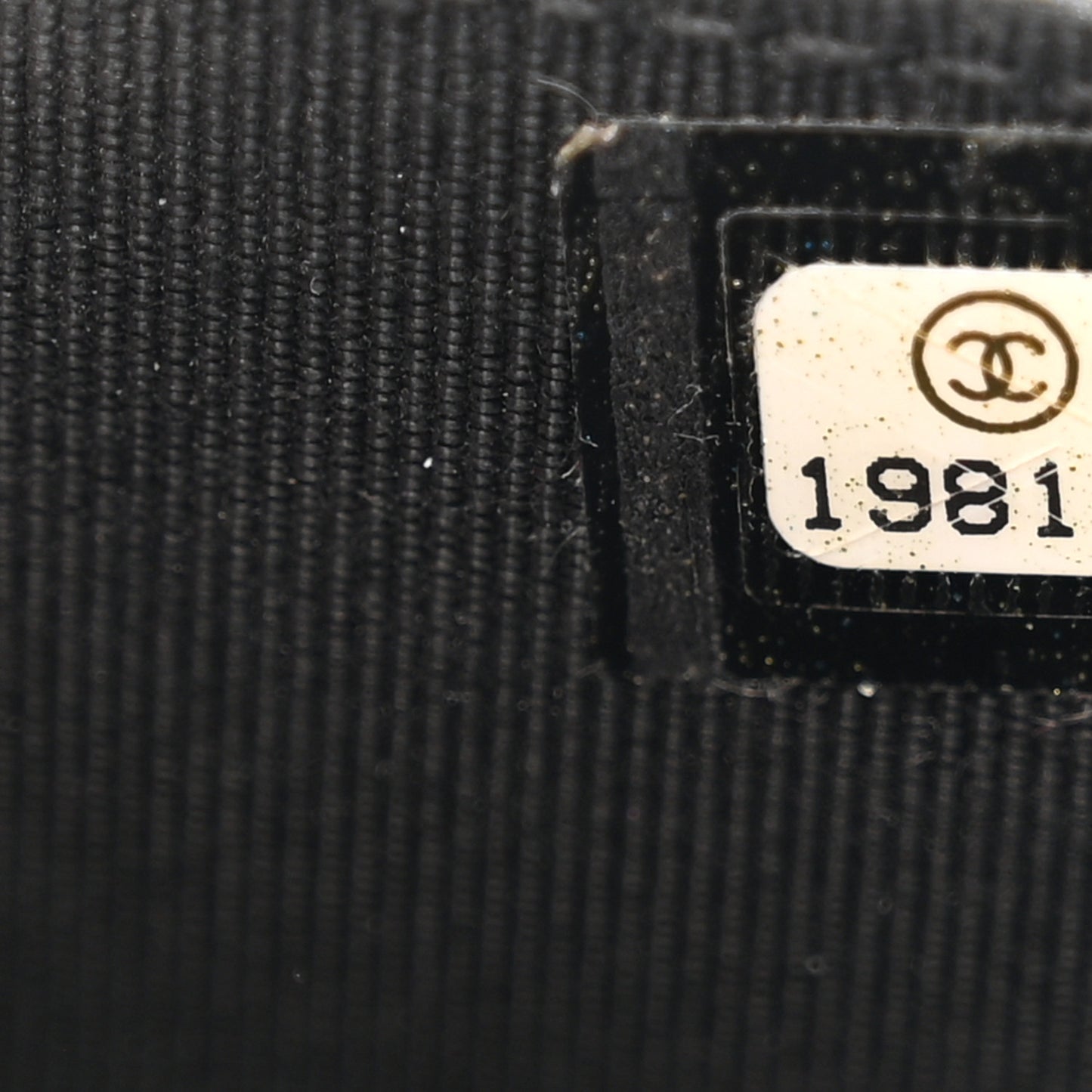 Patent Quilted Wallet On Chain WOC Black