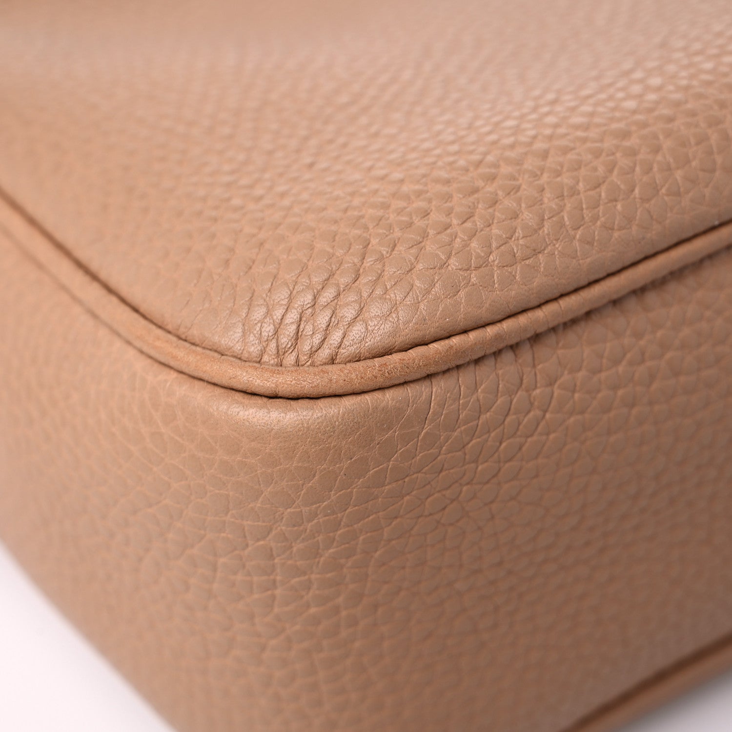 Gucci Pebbled Calfskin Small Soho Disco Bag Camelia 10 of 14