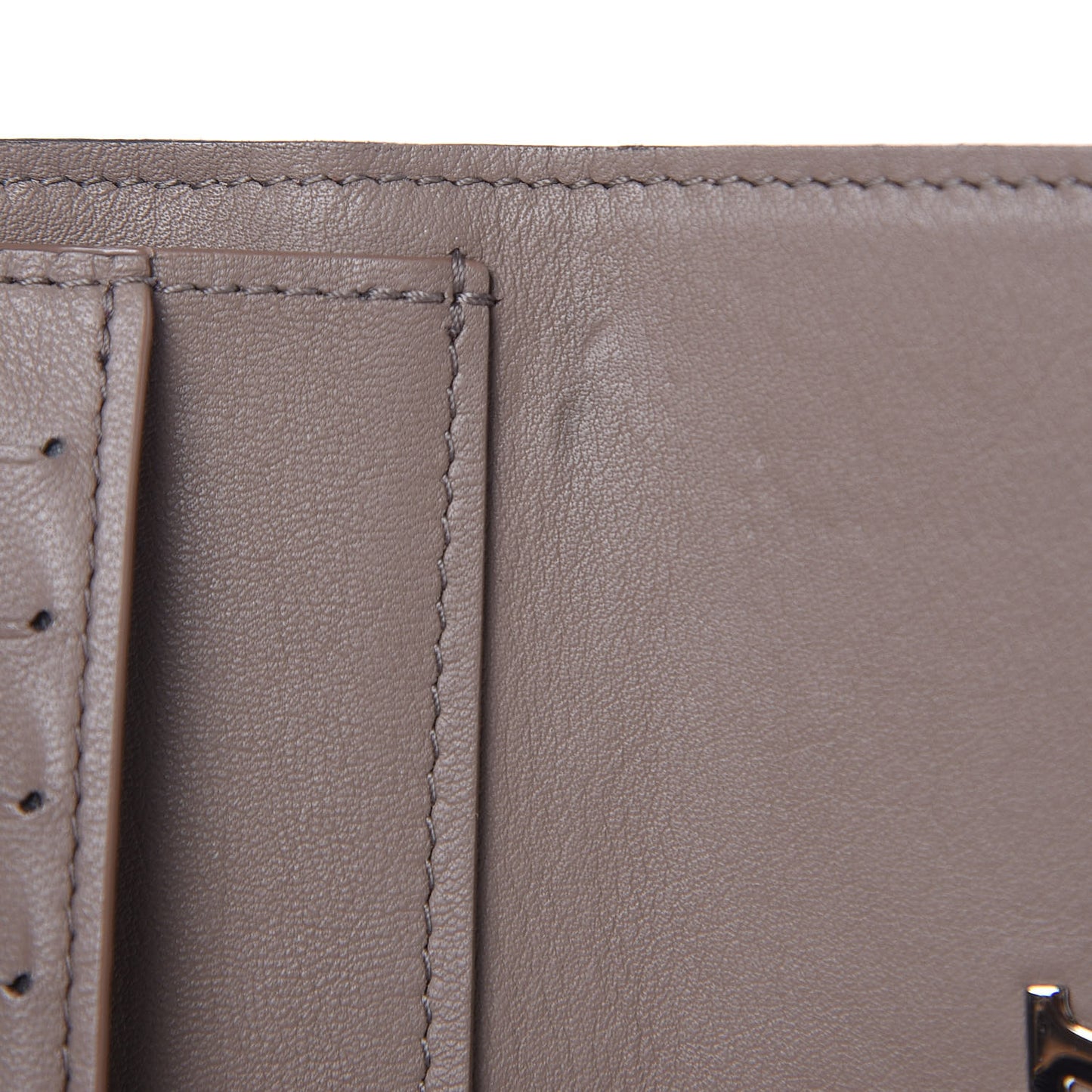 Taurillon Capucines Compact Wallet Magnolia