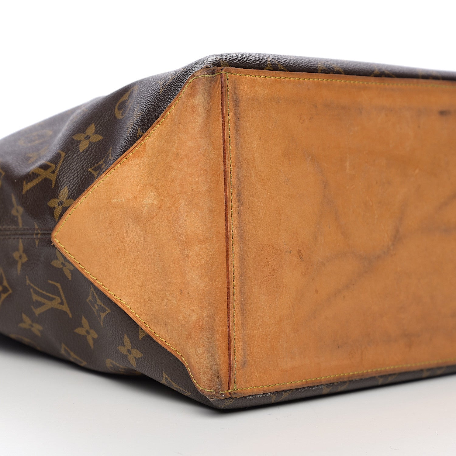 Louis Vuitton Monogram Cabas Mezzo 9 of 11