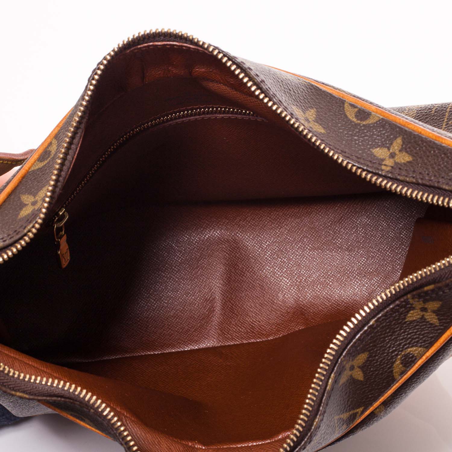 Louis Vuitton Monogram Boulogne 8 of 8