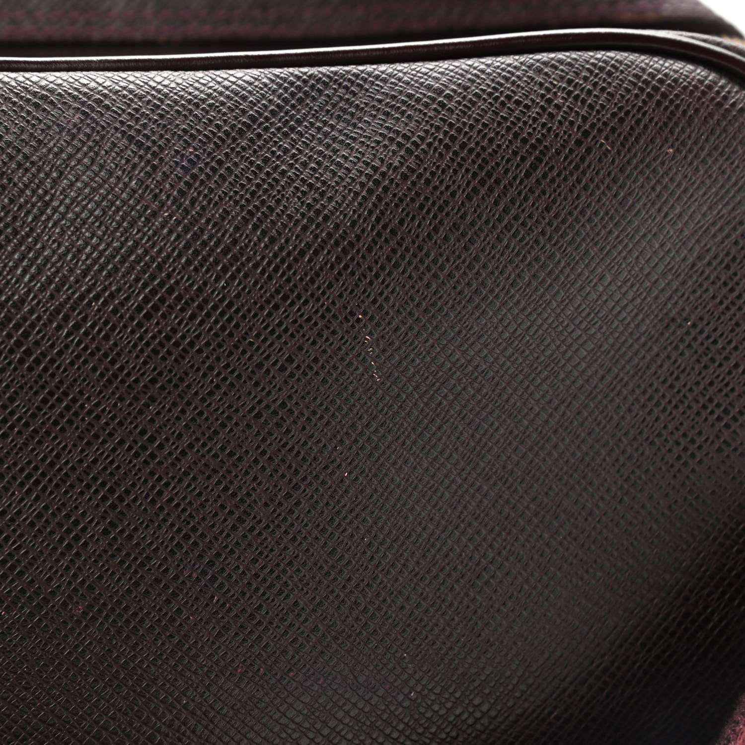 Louis Vuitton Taiga Reporter Messenger Acajou 14 of 14