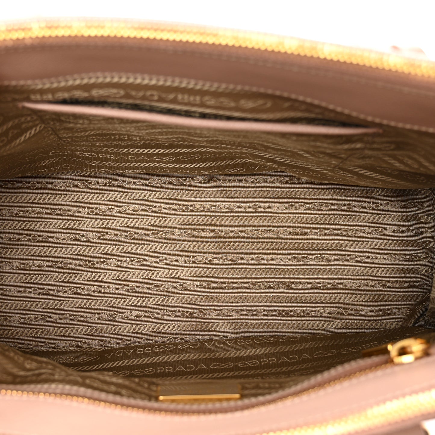 Saffiano Medium Galleria Double Zip Tote Cammeo