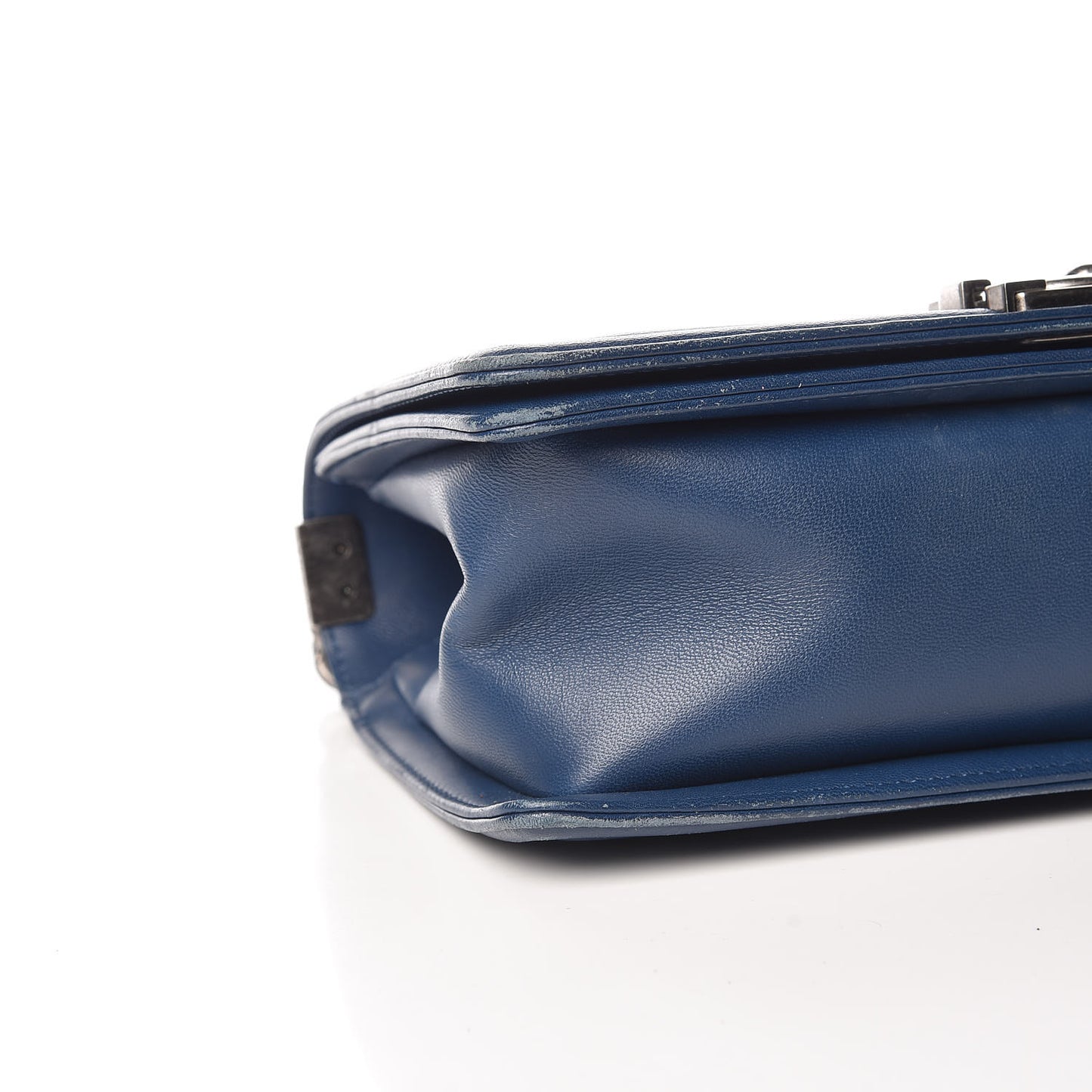 Wrinkled Lambskin Chevron Quilted Medium Boy Flap Navy