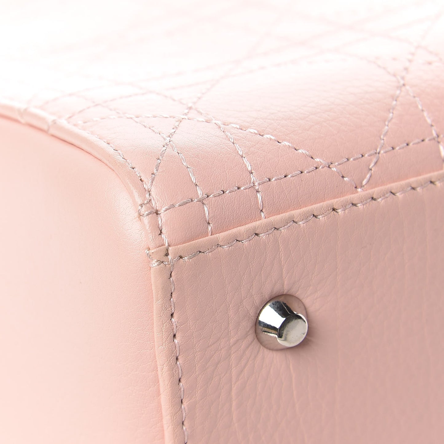 Grained Calfskin Cannage Medium Lady Dior Pink