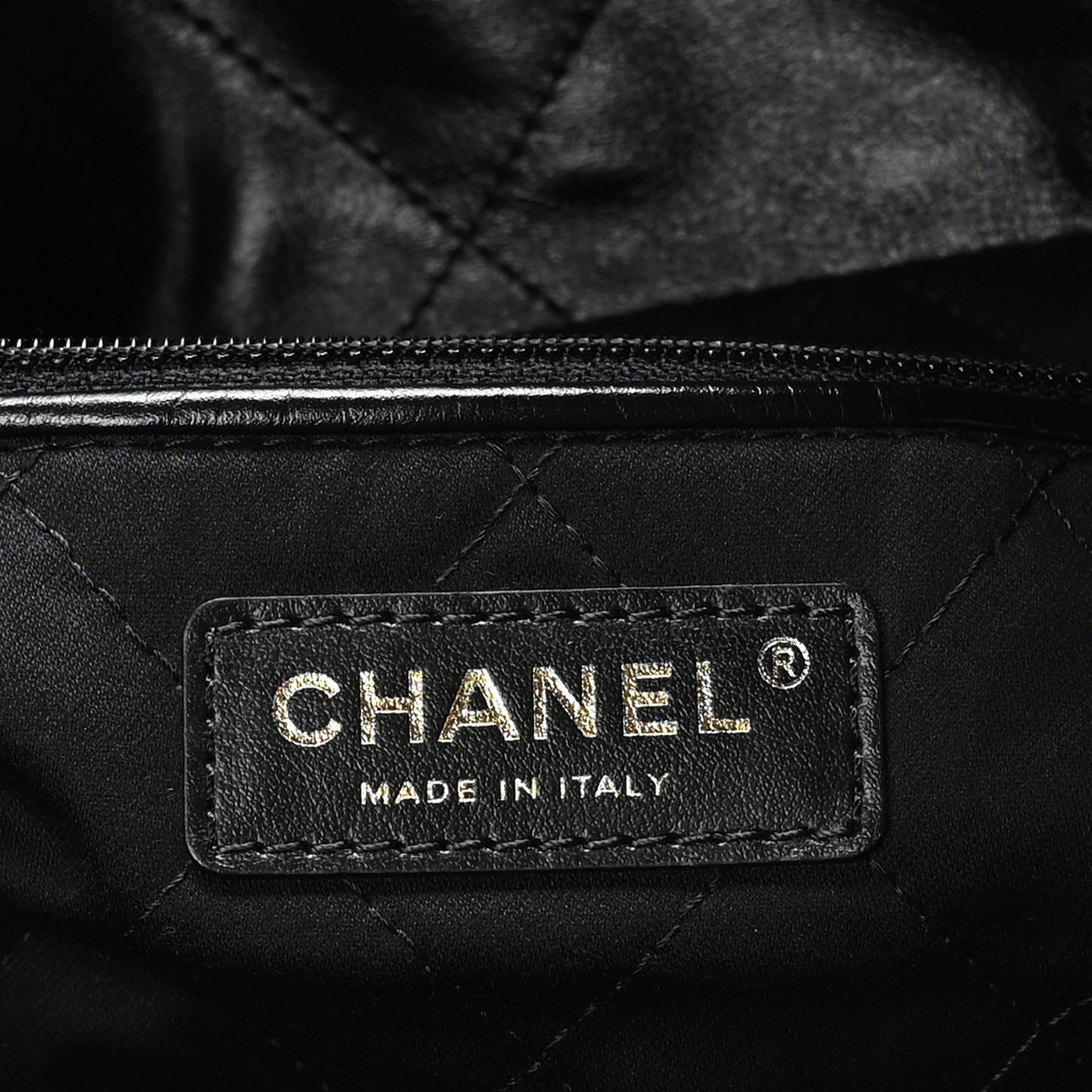Shiny Calfskin Quilted Chanel 22 Black