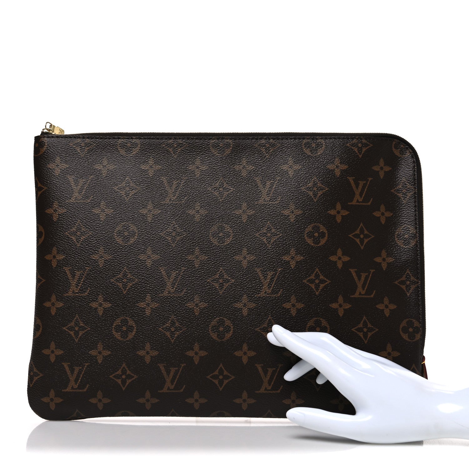Louis Vuitton Monogram Etui Voyage MM Pouch 2 of 7