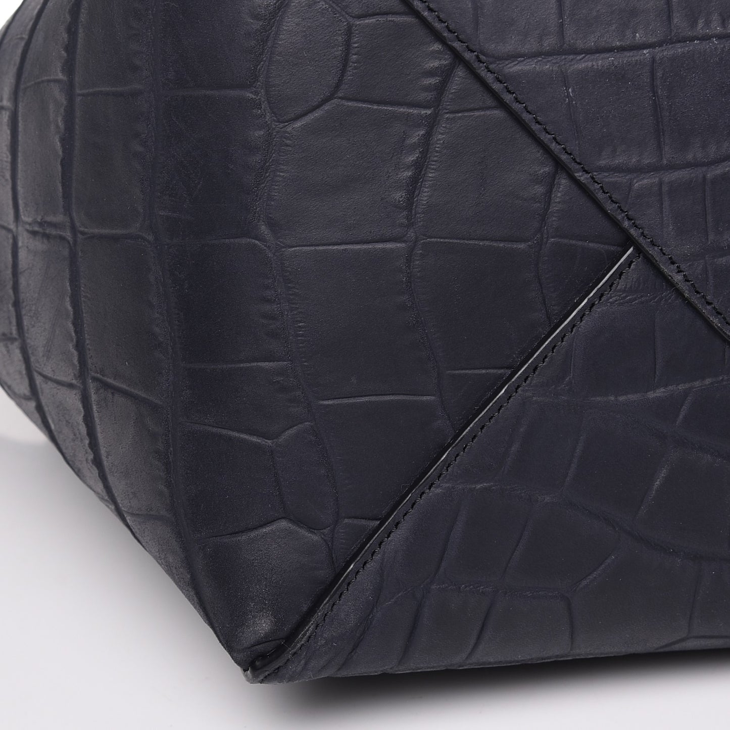 Crocodile Embossed Nubuck Small Belt Cabas Phantom Navy Blue