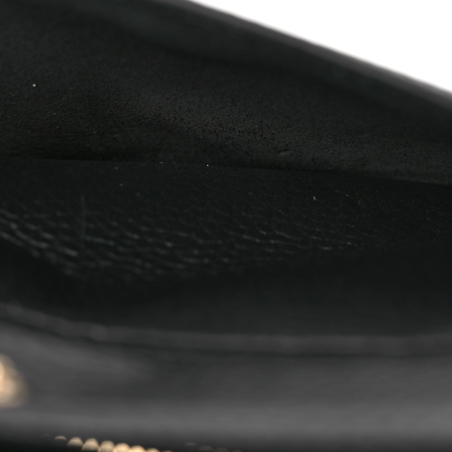 Pebbled Calfskin Rockstud Wallet On Chain Black