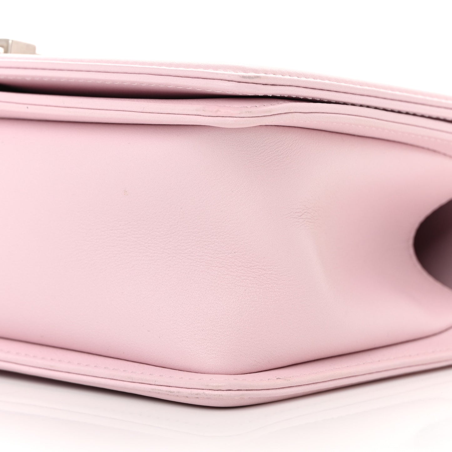 Lambskin Quilted Medium Boy Flap Light Pink