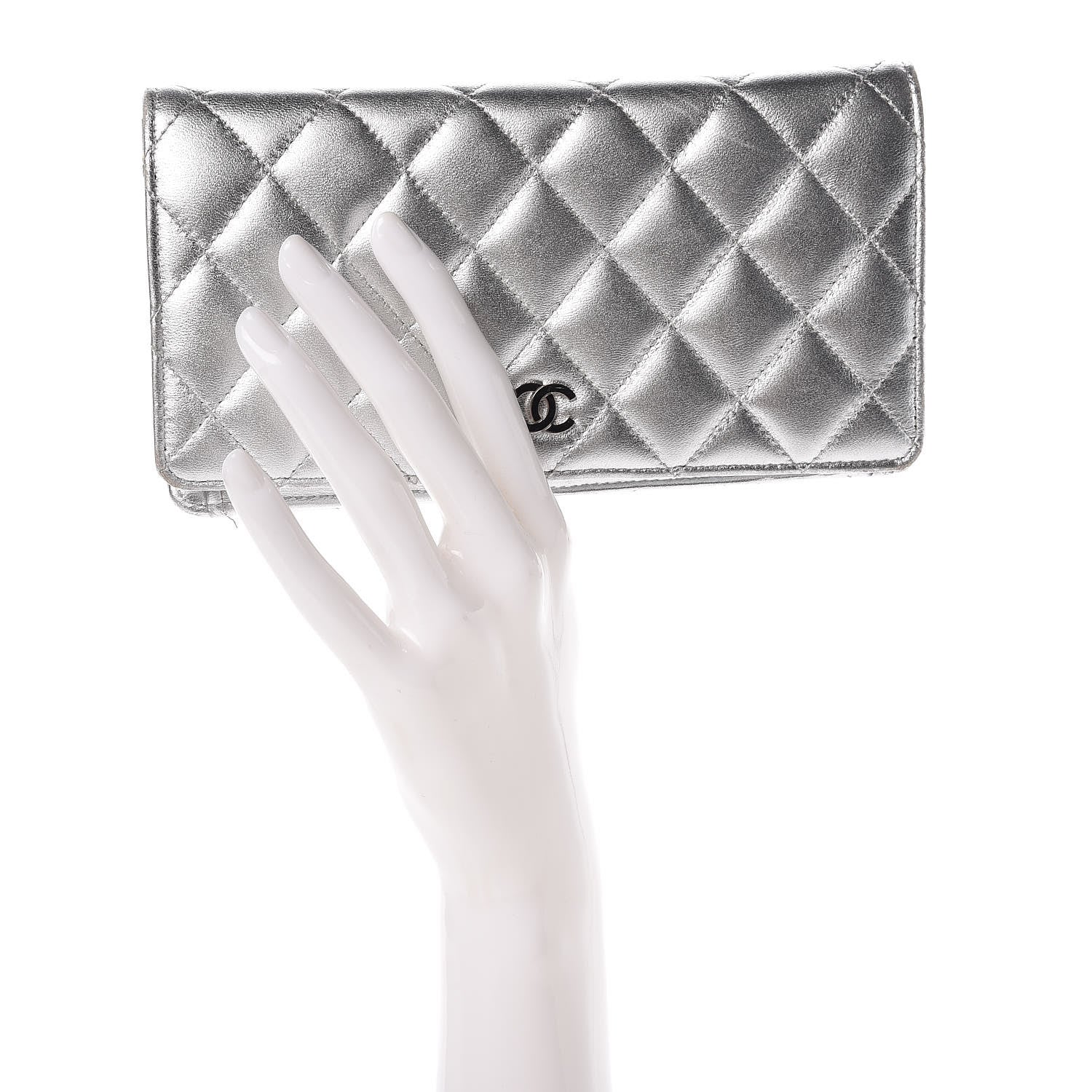 Chanel Metallic Lambskin Quilted Yen Wallet Silver 2 of 19