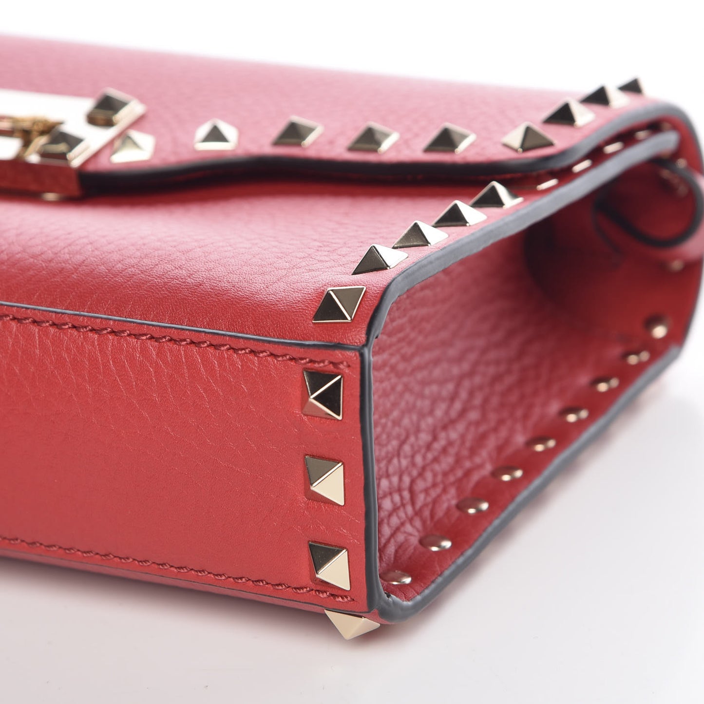 Pebbled Calfskin Medium Rockstud Flip Lock Crossbody Bag Red