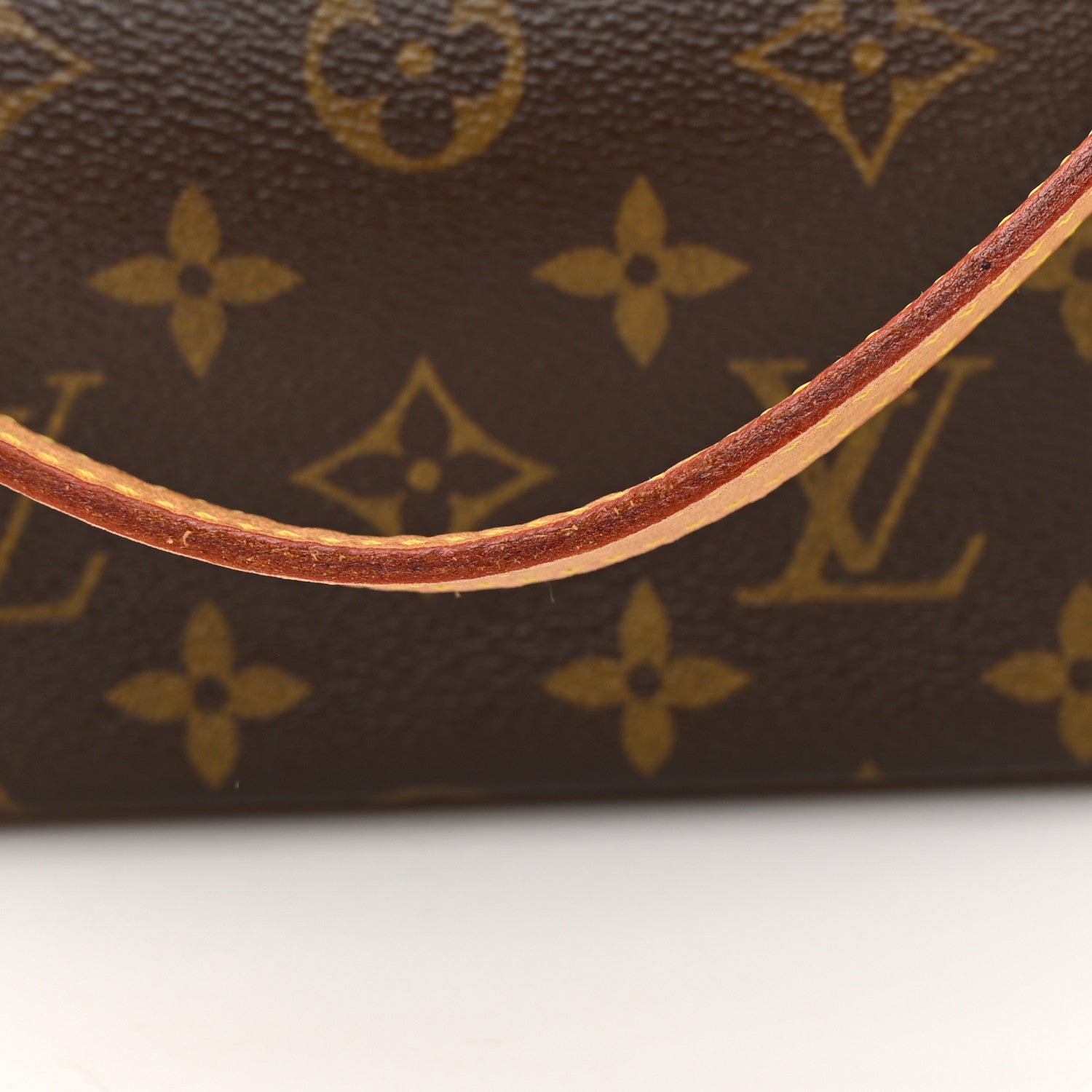 Louis Vuitton Monogram Cabas Mezzo 13 of 16