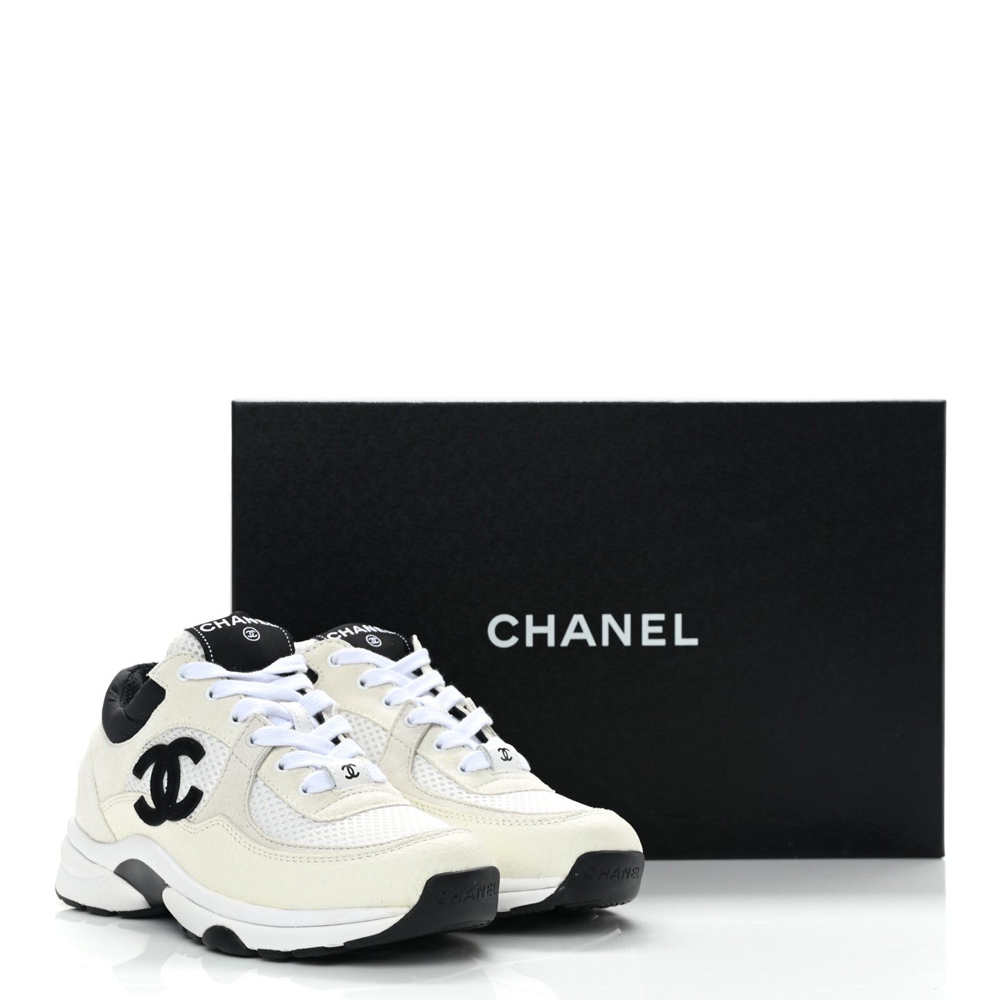 Mesh Suede Calfskin Grained Calfskin Womens CC Sneakers 35 White Black