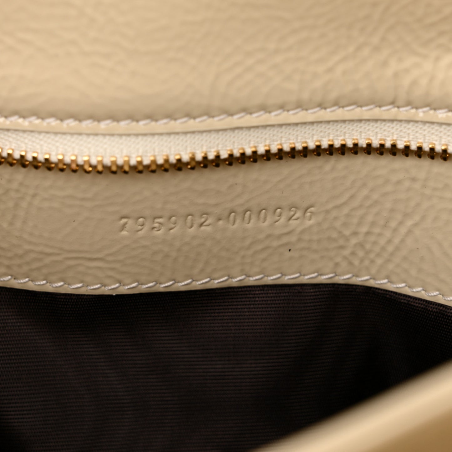 Skipper Calf Ultralight GG Soft Small Chain Bag Ivory