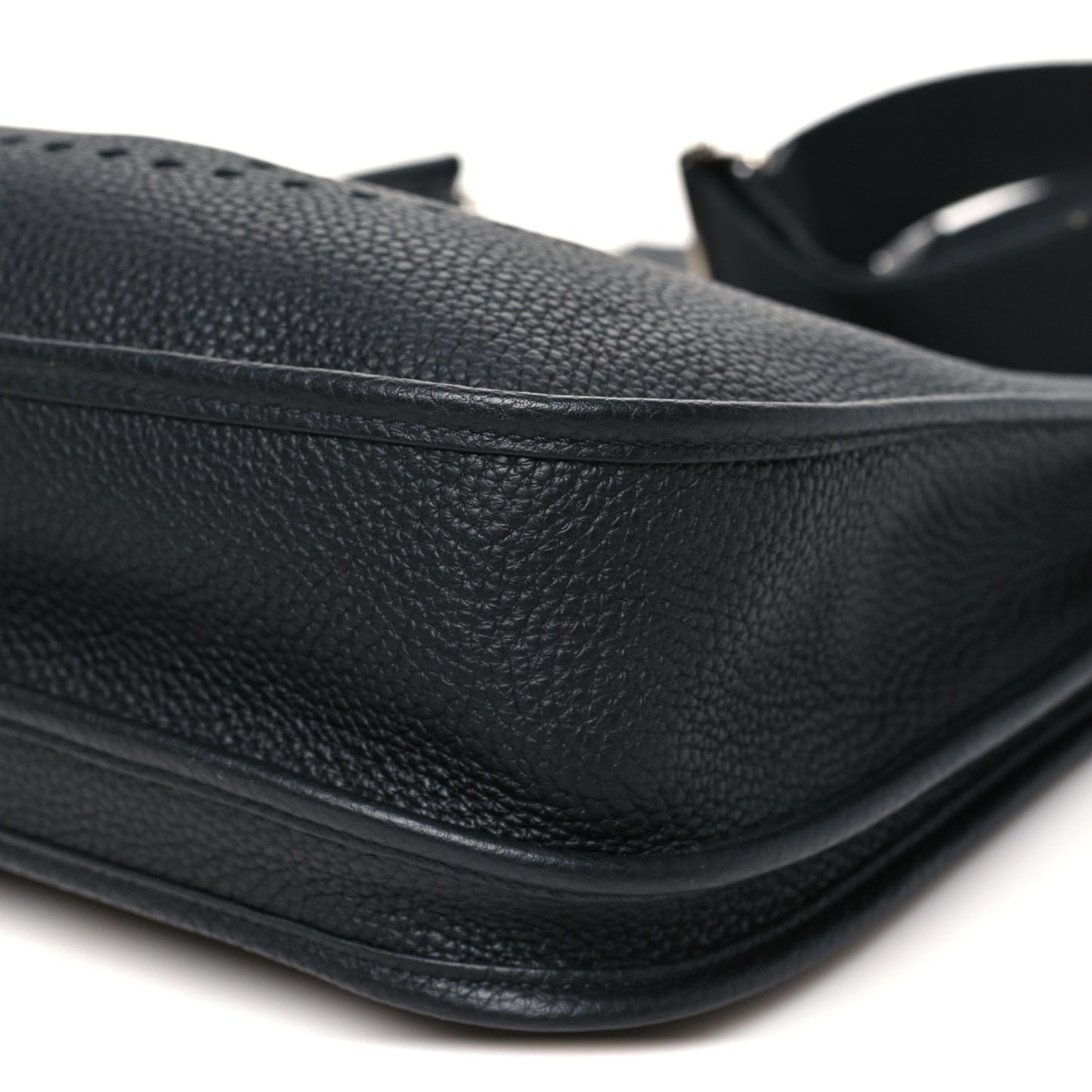 Taurillon Clemence Evelyne III PM Black