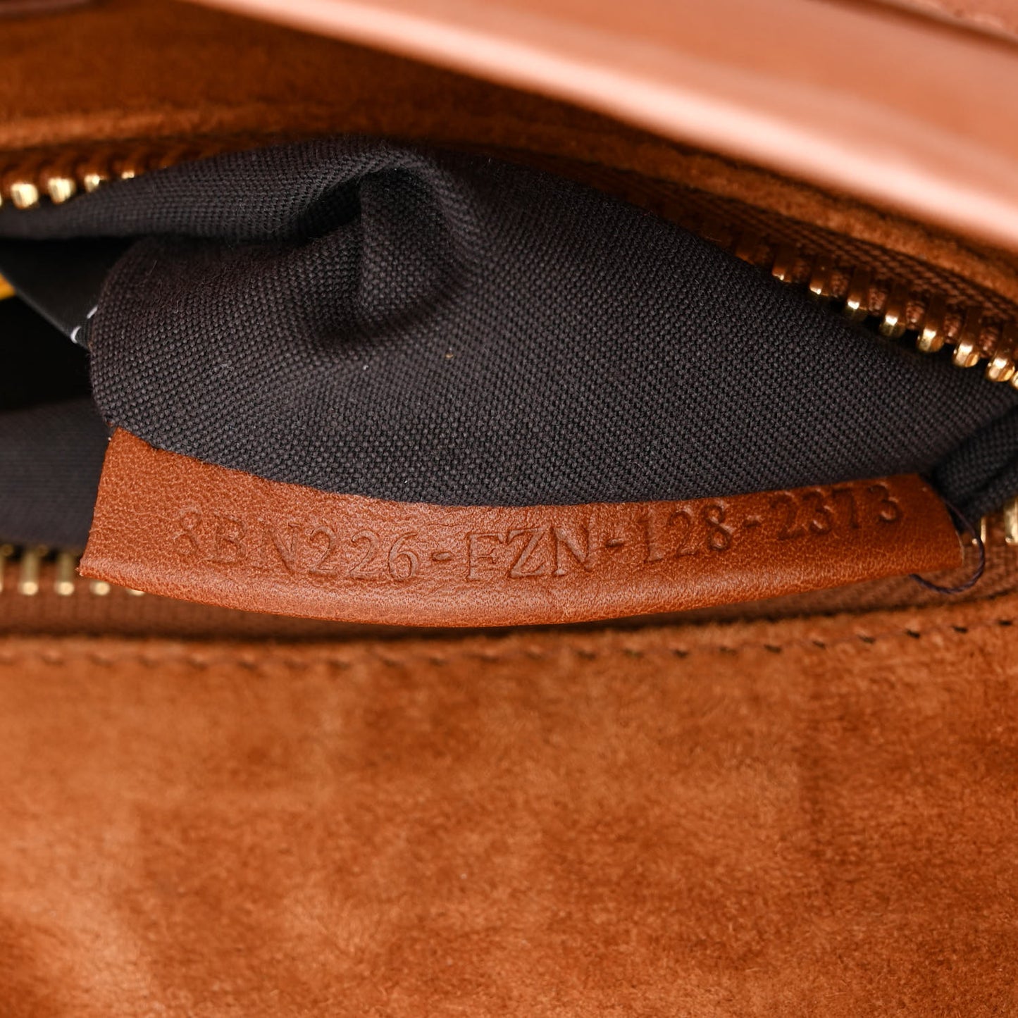 Vitello Suede Medium Peekaboo Iconic Satchel Cuoio Rame Moro