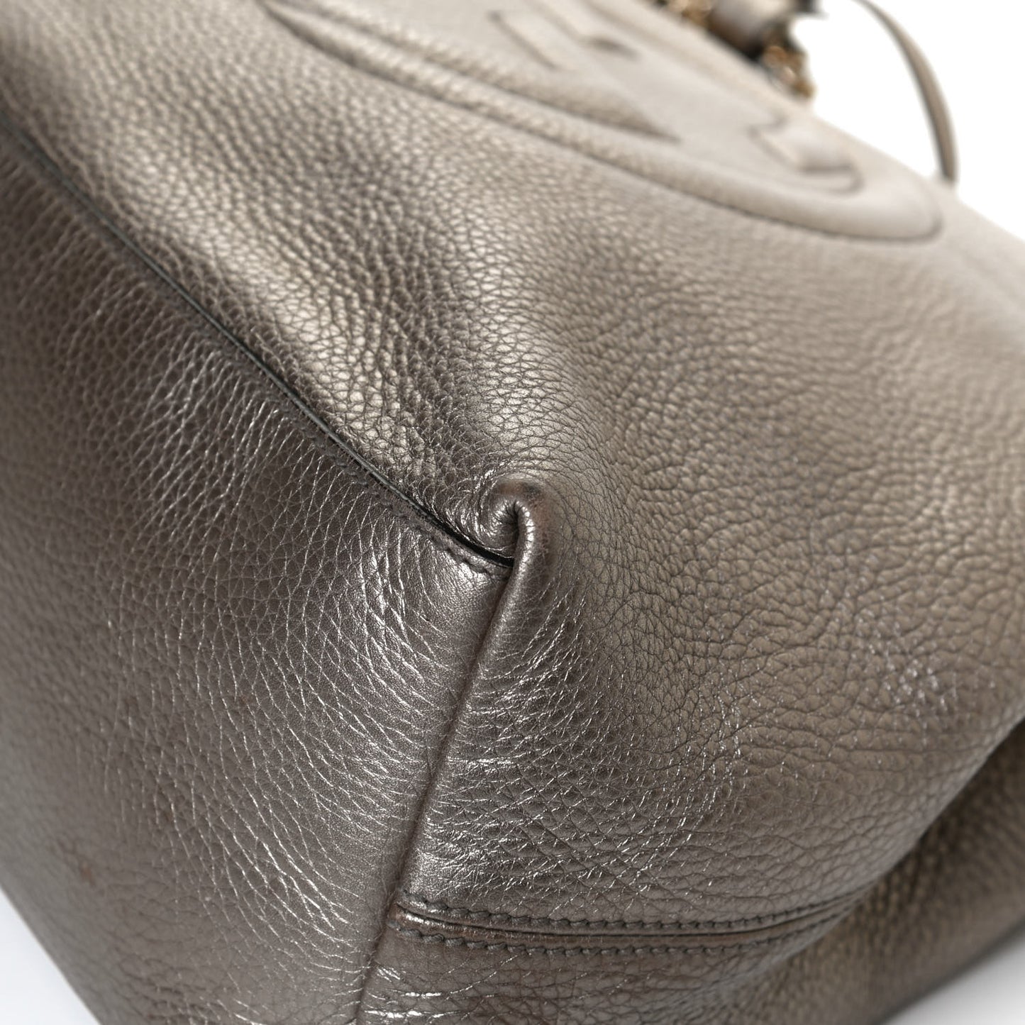 Metallic Pebbled Calfskin Medium Soho Chain Shoulder Bag Golden Beige