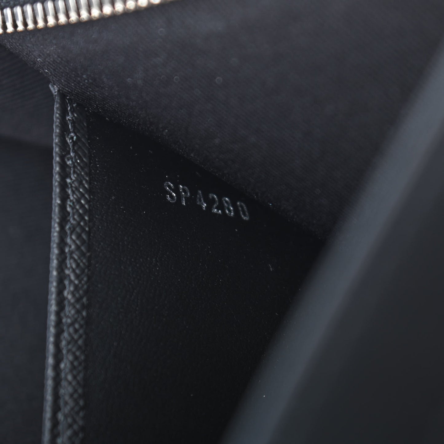 Damier Graphite 3D Pochette Voyage