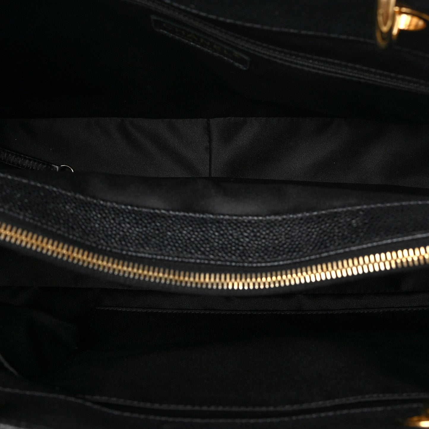 Caviar Quilted XL Grand Shopping Tote GST Black