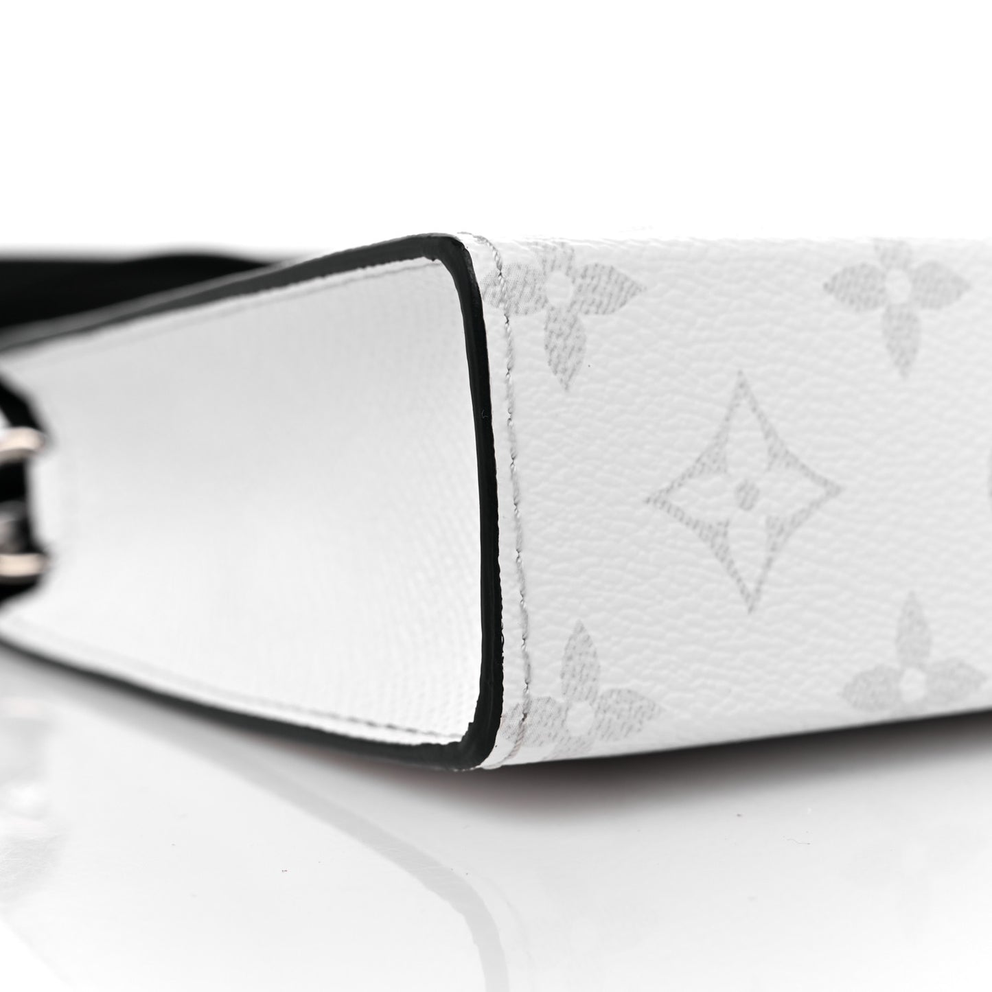Taiga Monogram Gaston Wearable Wallet Optic White