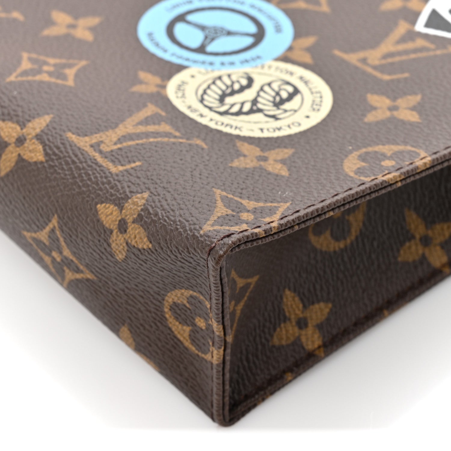 Louis Vuitton Monogram World Tour Toiletry Pouch 26 1818929