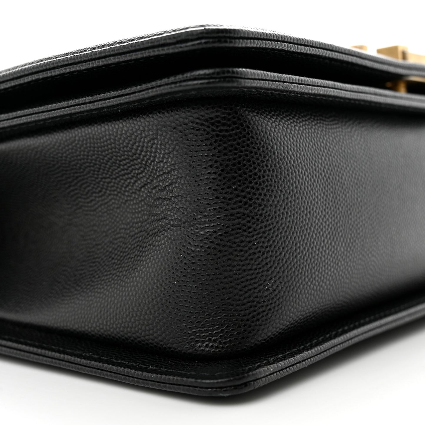 Caviar Quilted Medium Boy Flap Black