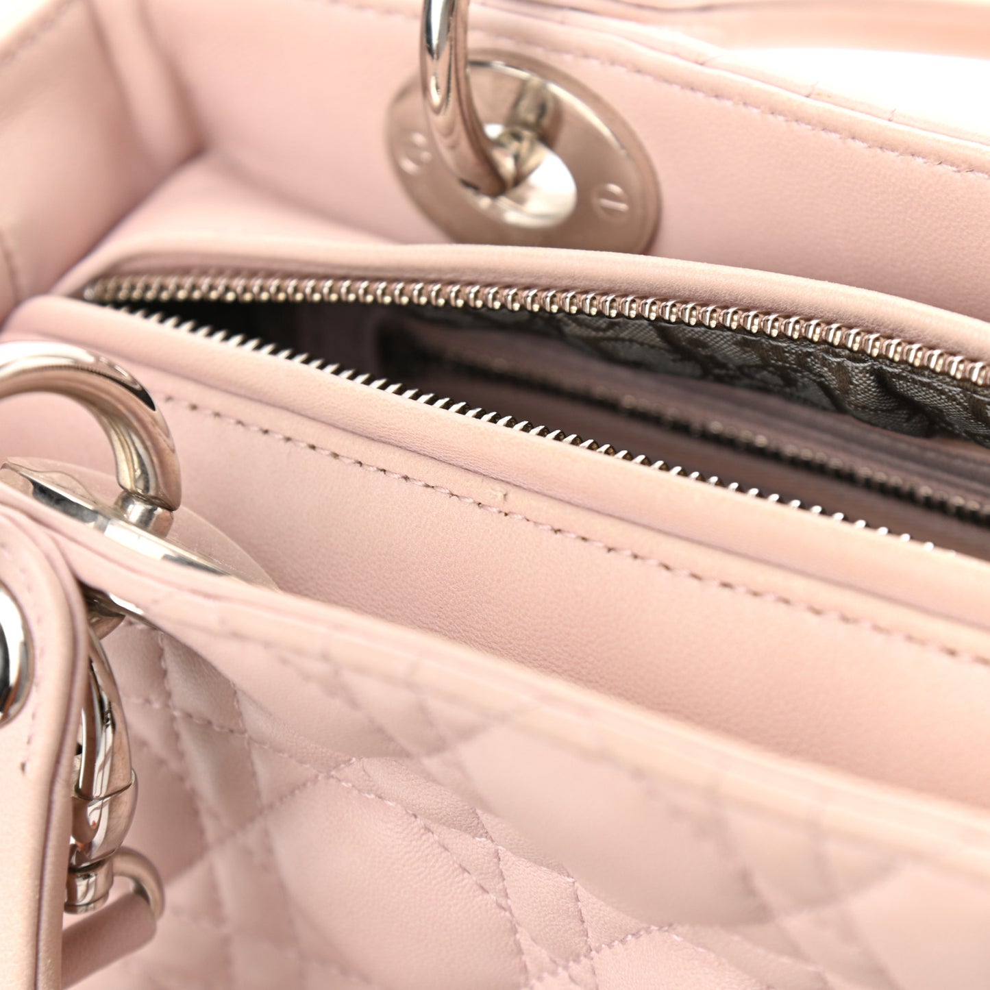 Lambskin Cannage Medium Lady Dior Light Pink