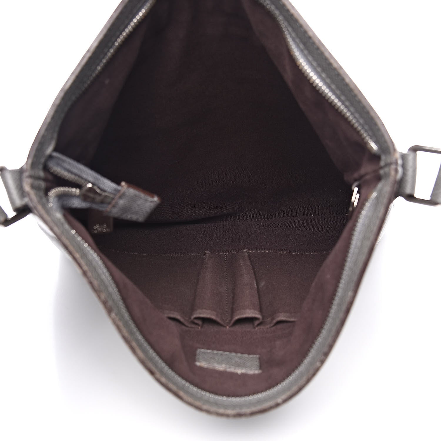 Louis Vuitton Taiga Sasha Messenger Glacier 5 of 14