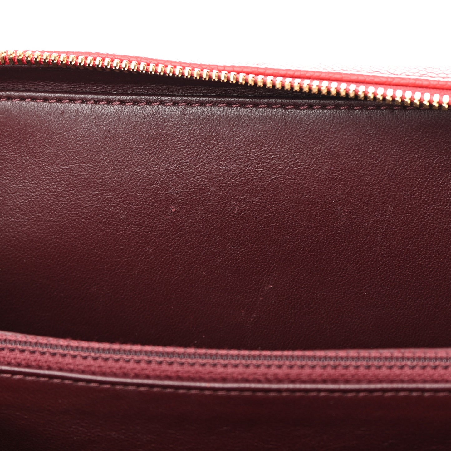 Caviar Quilted Medium CC Filigree Vanity Case Red