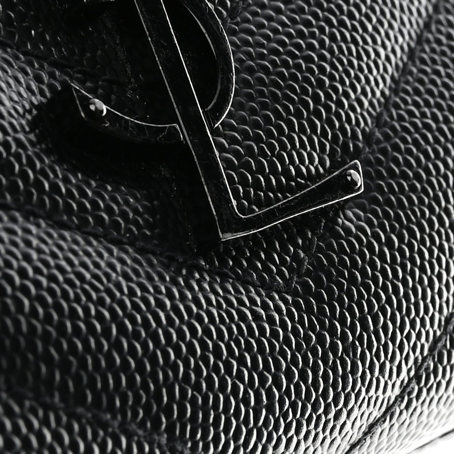 Saint Laurent Grain De Poudre Matelasse Chevron Monogram Monochrome Zip Around Wallet Black 8 of 10