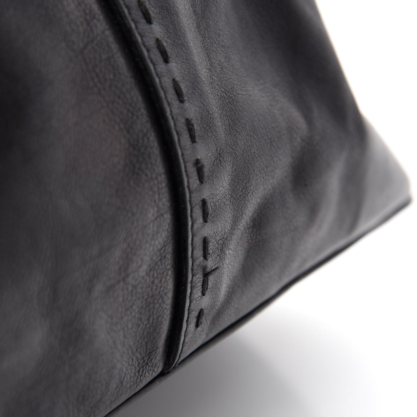 Calfskin Oversized Muse Black