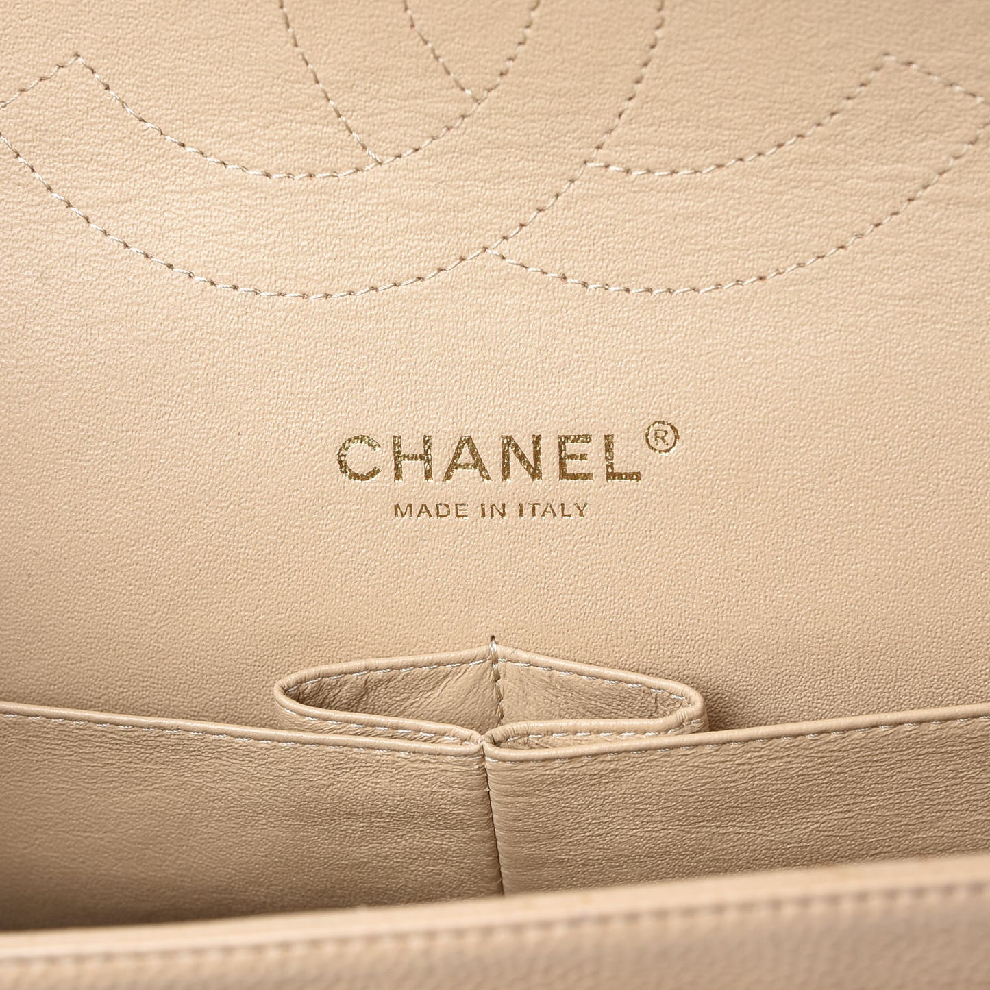 Caviar Quilted Jumbo Double Flap Beige Clair