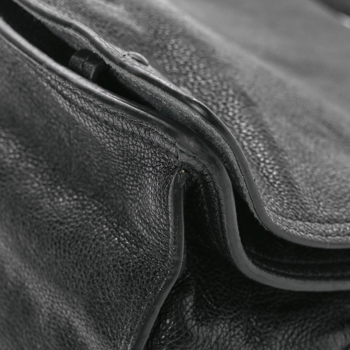 Glace Calf Etiquette Flap Black Astrale