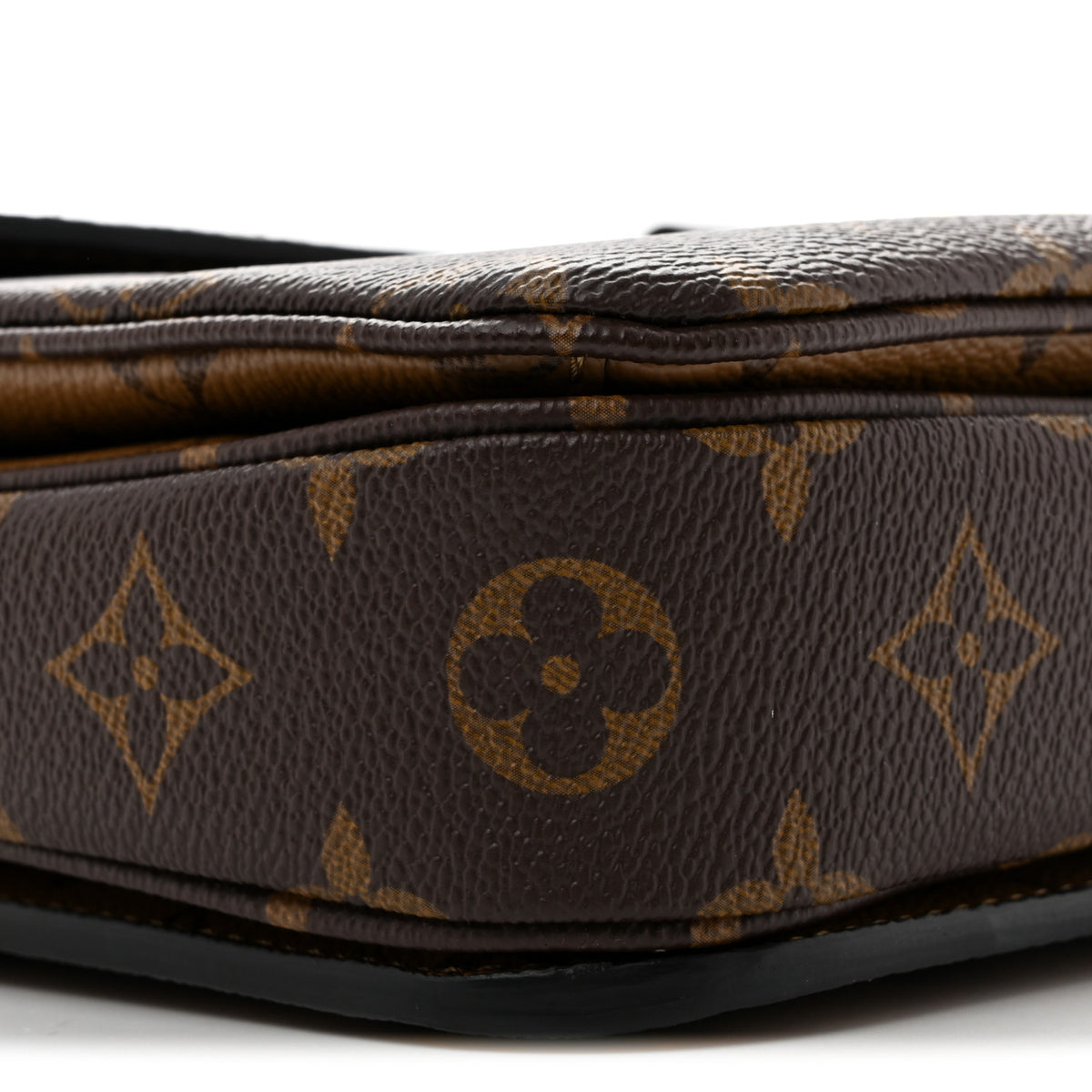Reverse Monogram Pochette Metis