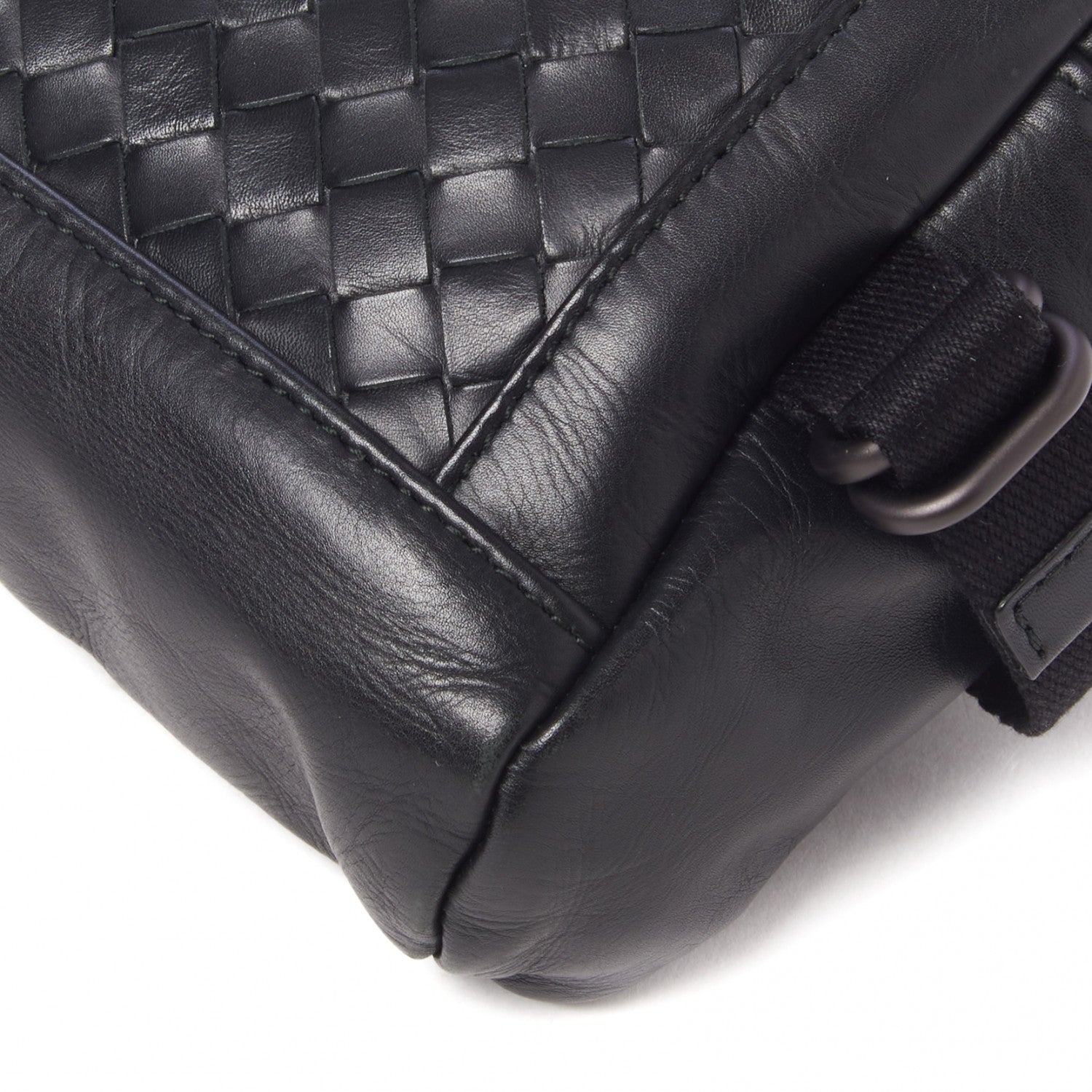 Bottega Veneta Calfskin Intrecciato Belt Bag Black 5 of 8