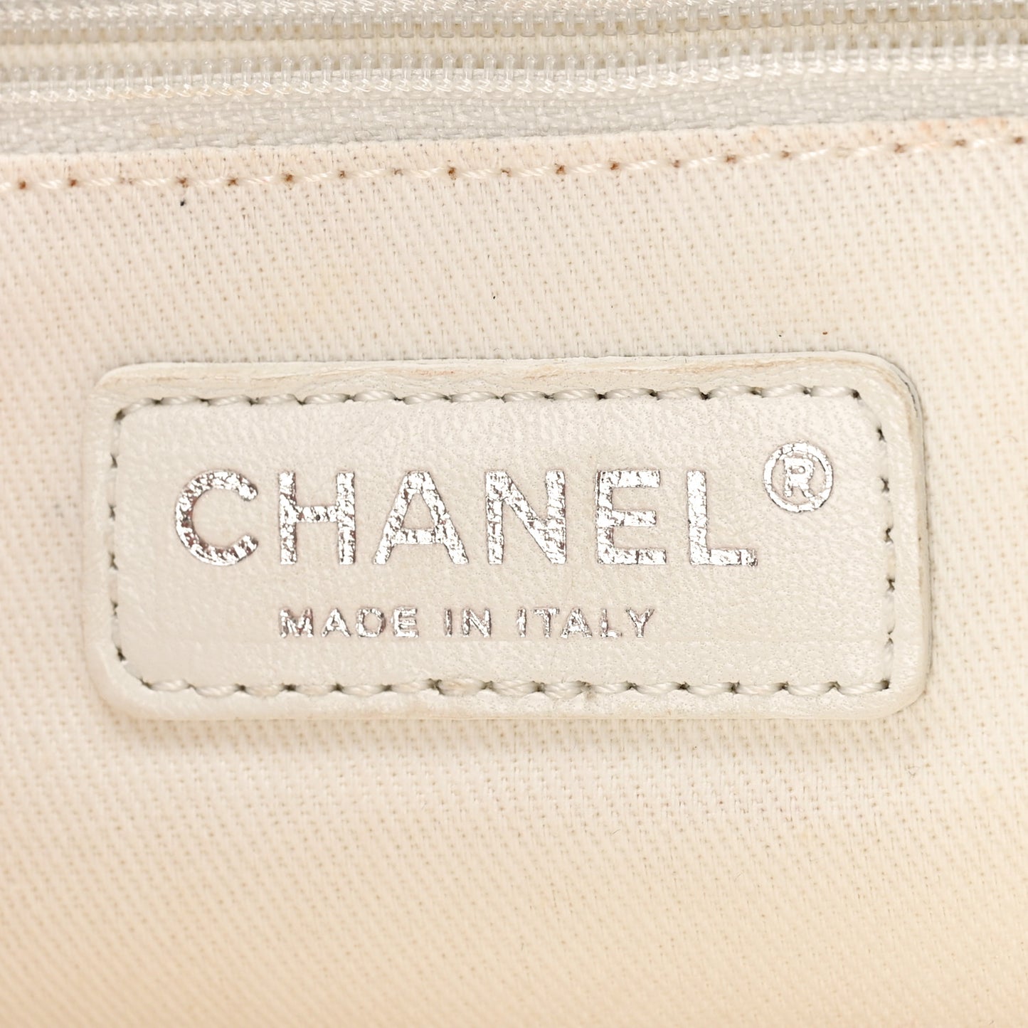 Caviar Quilted Petit Timeless Tote PTT White