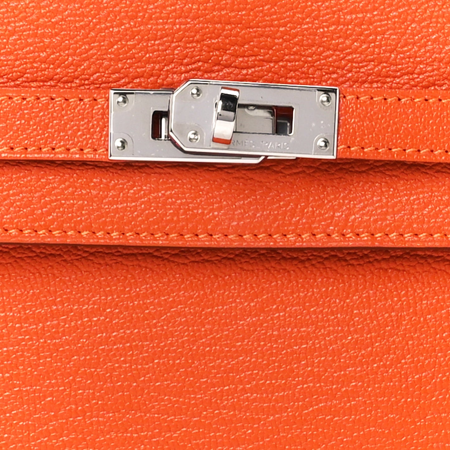 Chevre Mysore Kelly Longue Wallet Feu