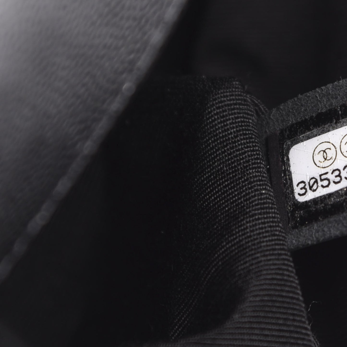 Caviar Quilted Medium Boy Flap Black